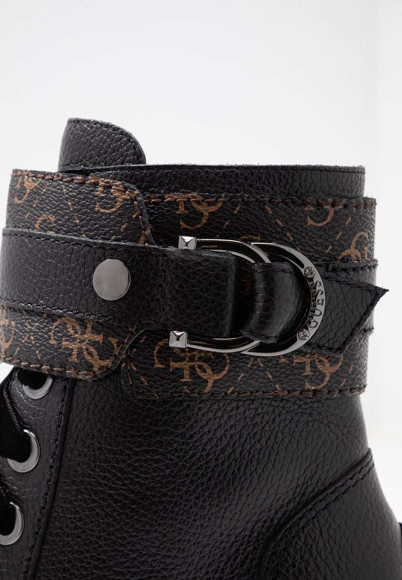 Chaussures GUESS Argentées En Cuir - Pointure US Femme 10 - Neuves Dans Leur Boîte D'origine - Style Habillé
