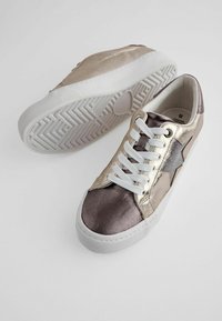 Next FOREVER COMFORT CHUNKY STAR REGULAR FIT - Sneakers basse - metallic