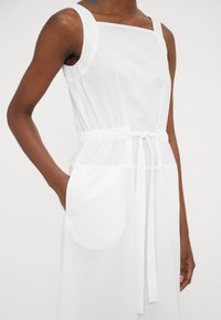 Max Mara Leisure PANFILO - Denní šaty - bianco ottico