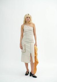 Résumé AMINARS - Denné šaty - beige