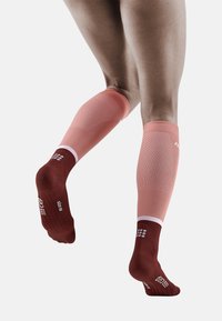 CEP THE RUN COMPRESSION SOCKS KNEE-HIGH WOMEN - MADE IN GERMANY - Kniekousen - rose dark red