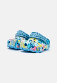 Crocs STITCH CLASSIC UNISEX - Kummikingad - oxygen