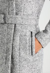 Vero Moda Abrigo clásico - mottled light grey