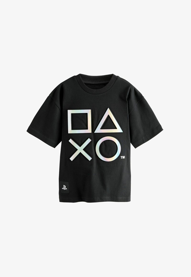 T-shirt nera a maniche corte con grandi simboli del controller PlayStation (quadrato, triangolo, croce, cerchio) in stampa riflettente sul davanti.
