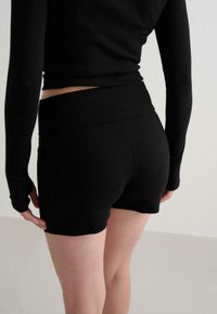 aim’n® Short - black