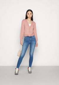 ONLY ONLBLUSH MID  - Calças de ganga de corte skinny - medium blue denim