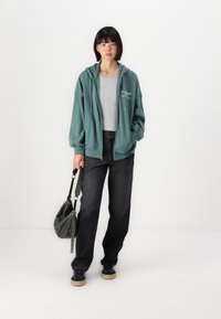 Abercrombie & Fitch Legging-Friendly Logo Full-Zip Hoodie - Φούτερ με φερμουάρ - silver pine