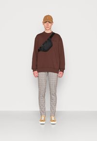 Samsøe Samsøe NORSBRO CREW NECK - Camisola - brown stone