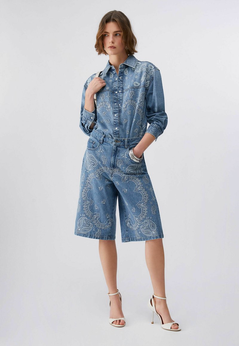 LIU JO WITH EMBROIDERY Shorts di jeans blue denim/blu denim