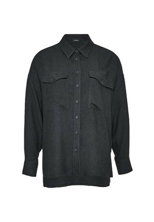 Donkergrijs overhemd met lange mouwen, twee borstzakken met klep en een puntige kraag, weergegeven tegen een witte achtergrond.