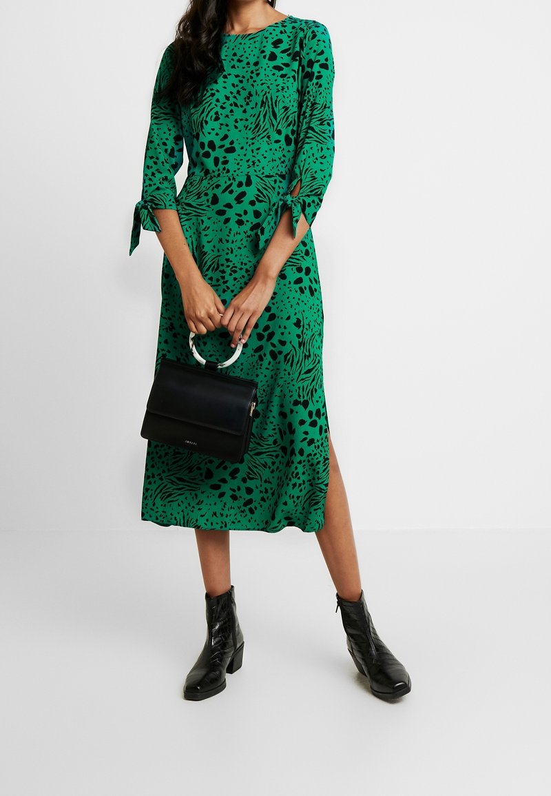 Dorothy Perkins Day dress - green - (Pre-owned) - Zalando.ie