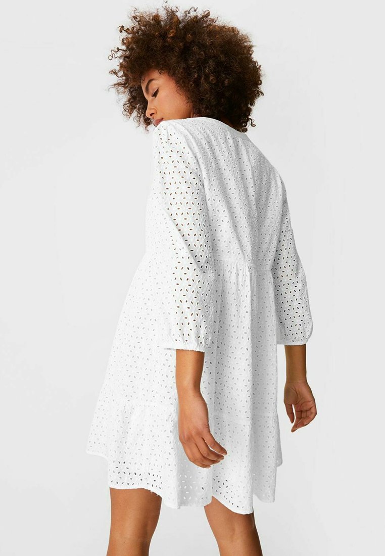 robe blanche c&a
