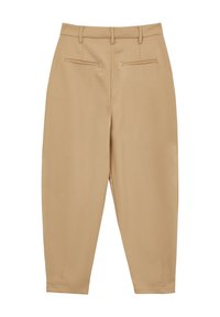 Pantaloni beige con una trama liscia, vestibilità slim, passanti per cintura e due tasche posteriori. Presentano un design a gamba affusolata per una silhouette moderna.