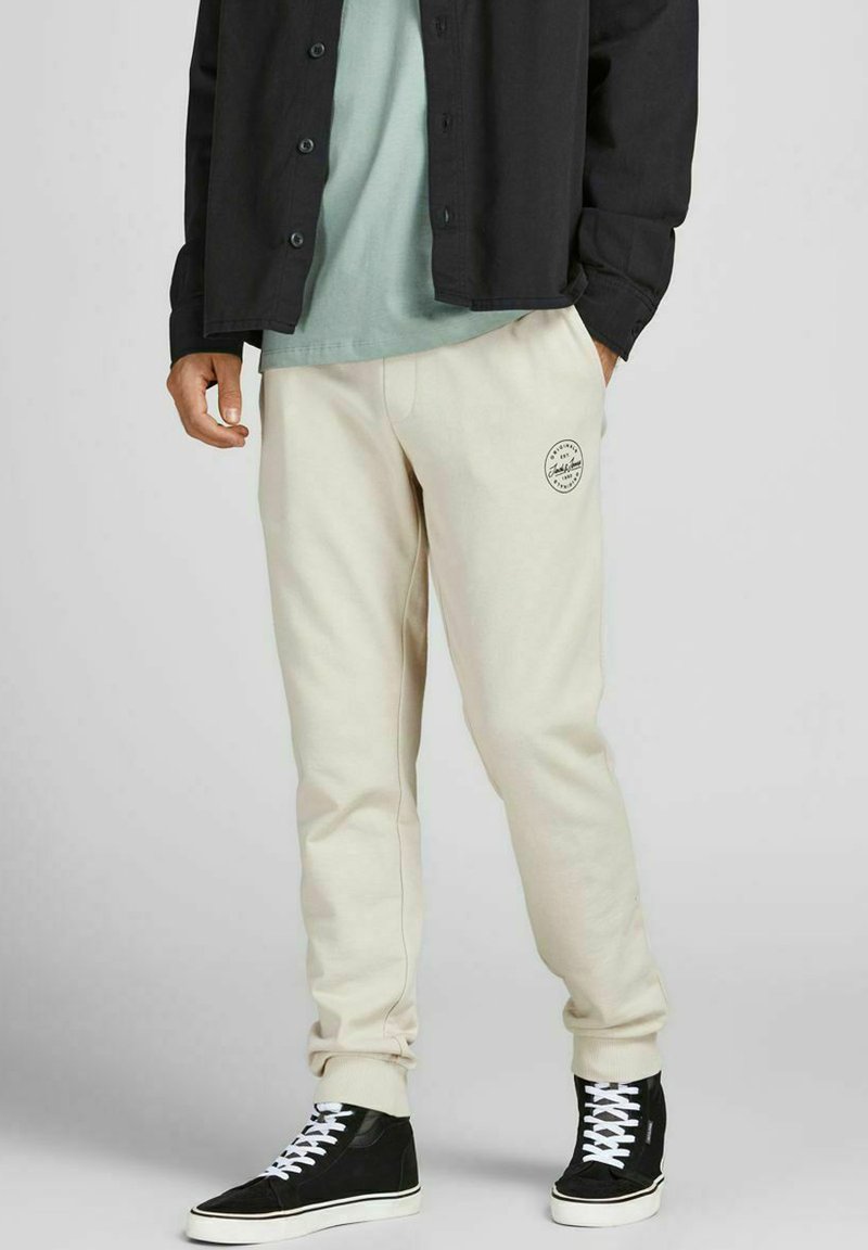 Jack & Jones - JJIGORDON JJSHARK PANTS  - Tracksuit bottoms - moonbeam, Enlarge