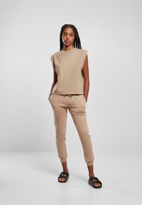 Urban Classics ORGNAIC HEAVY SHOULDER - Top - softtaupe