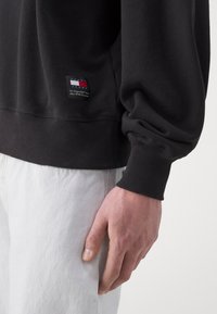 Tommy Jeans Sudadera - black