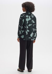 OPUS FUMINE - Hemdbluse - emerald