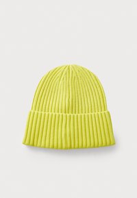 Gebreide beanie in fel neon geel, met een geribbelde textuur en opgevouwen rand voor aanpassingsmogelijkheden. Zacht materiaal voor comfort.