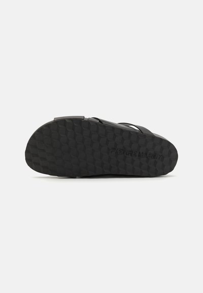Pierre Hardy ALPHA - Natikače - black