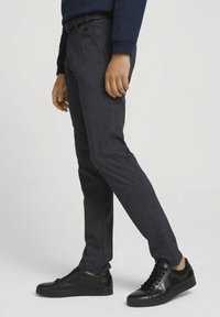 TOM TAILOR DENIM MELANGE WITH BELT - Chino - navy grindle structure