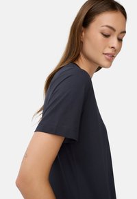 camel active T-SHIRT AUS REINER BAUMWOLLE - T-shirts print - night blue