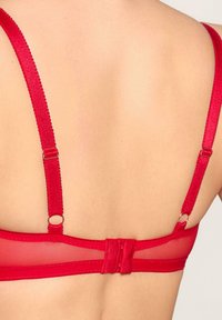 Poupée Marilyn YVONNE  czerwony