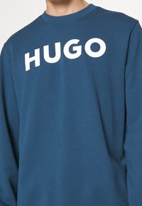 HUGO Sudadera - dark blue