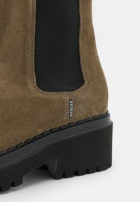 Nubikk FAE ADAMS - Botas de plataforma - taupe