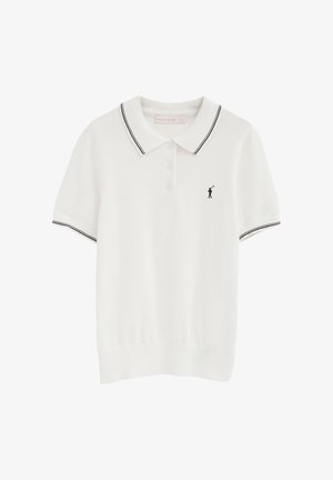 Biała koszulka polo z krótkim rękawem, czarnym wykończeniem kołnierza i rękawów, trzema guzikami oraz małym czarnym logo polo z graczem na lewej piersi.