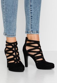 Tamaris Lodičky s platformou - black