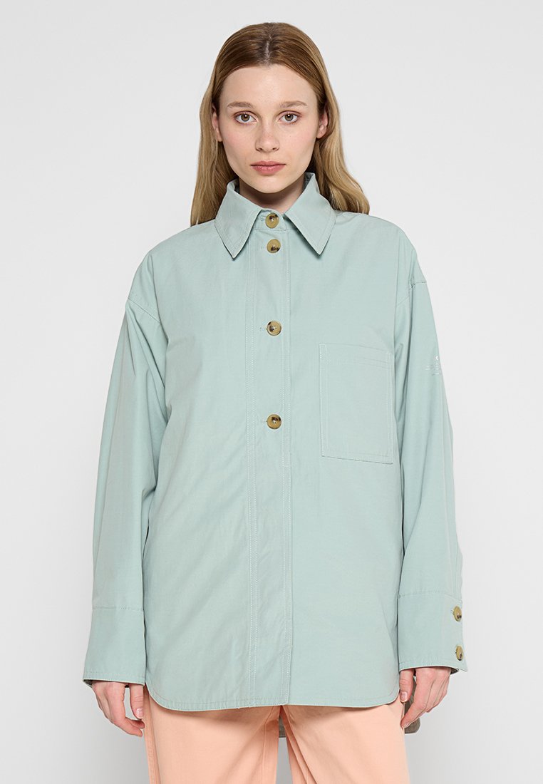 Leichte Jacke