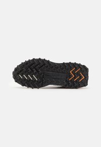Lacoste ELITE ACTIVE 224 - Tossud - light grey/grey