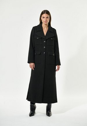 Abrigo clásico - black pinstripe