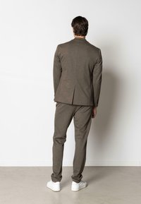 Clean Cut Copenhagen BRENDON khaki