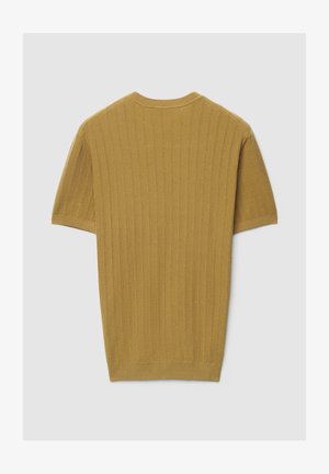 Senfgelber kurzärmeliger Pullover mit gerippter Textur, rundem Ausschnitt und leicht entspannter Passform, von hinten gezeigt.