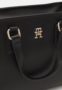 Tommy Hilfiger MONOTYPE MINI TOTE - Geantă de mână - black