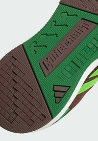 adidas Sportswear MINECRAFT    - Tenisky - auburn   semi solar green   cloud white