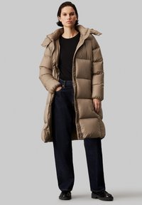 Calvin Klein Jeans LONG PUFFER - Puhovka – plašč - brindle