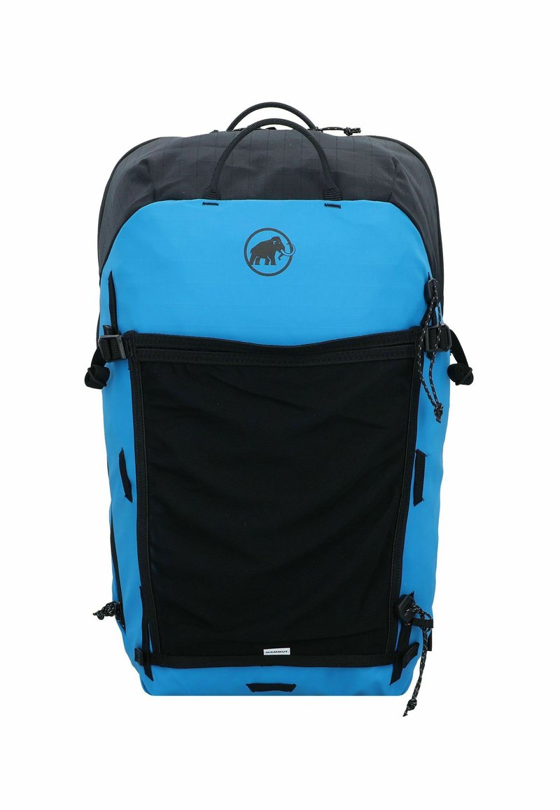 Zaino con un corpo blu, parte superiore nera e tasca frontale. Realizzato in tessuto resistente, include spallacci regolabili e una maniglia superiore.