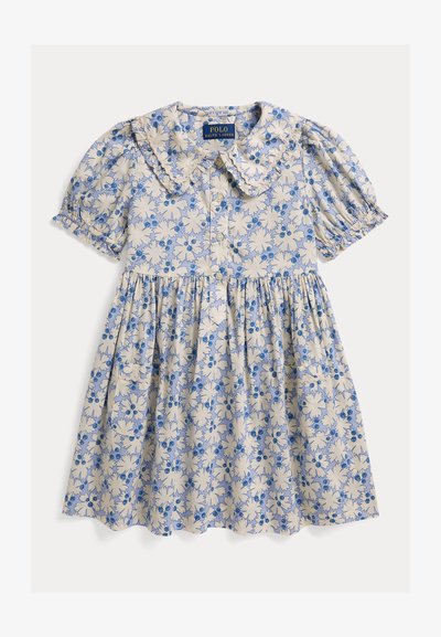 Kinderjurk met korte mouwen met blauw-wit bloemenpatroon, Peter Pan-kraag met ruchtrand en knoopsluiting aan de voorkant.