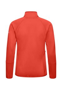 Giacca rossa a maniche lunghe con colletto alto. Presenta una texture a coste, maniche raglan e un logo decorativo sulla manica sinistra. Tessuto liscio.