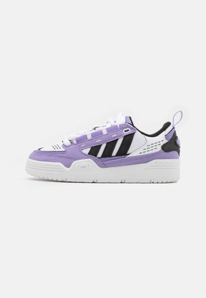 ADI2000 UNISEX - Sporta apavi - magic lilac/core black/footwear white