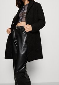 Even&Odd Cappotto corto - black