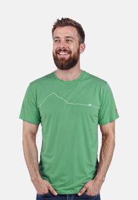 Groenen T-shirt met korte mouwen, gemaakt van zachte stof, met een witte bergsilhouetafbeelding op de voorkant, een ronde halslijn en een ontspannen pasvorm.