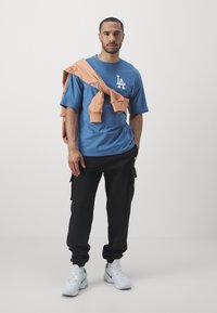 New Era MLB LOS ANGELES DODGERS WORLD SERIES TEE - Equipación de clubes - blue/white