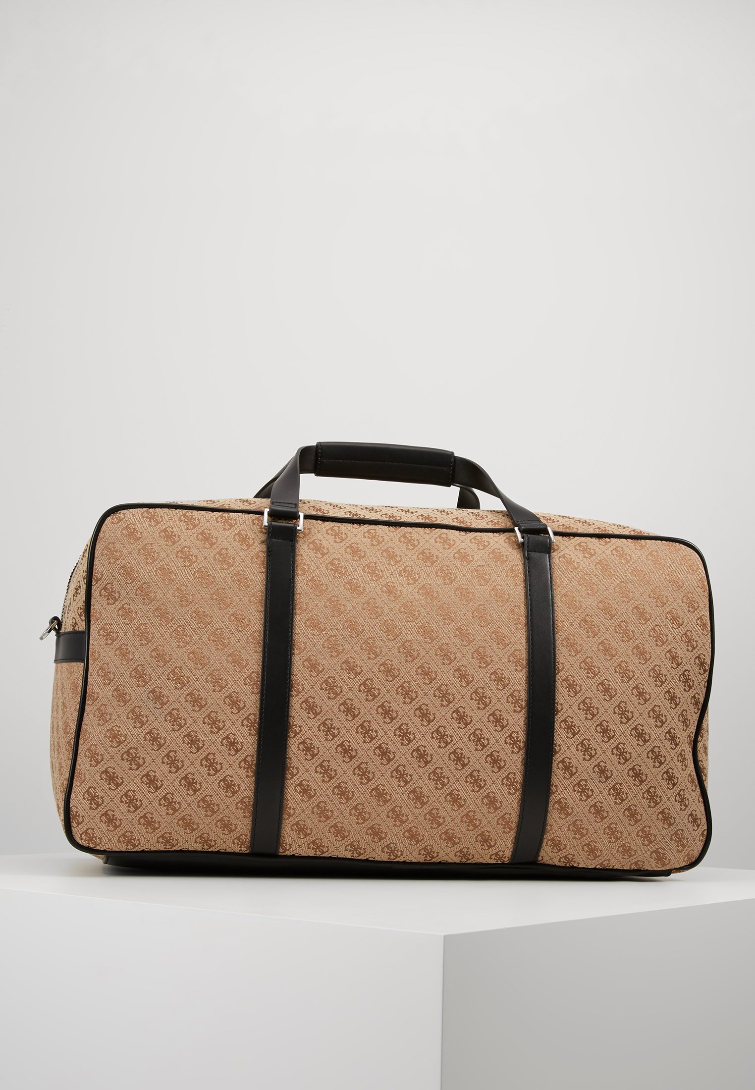 guess weekender bag