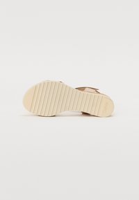 Thumbnail Image 5