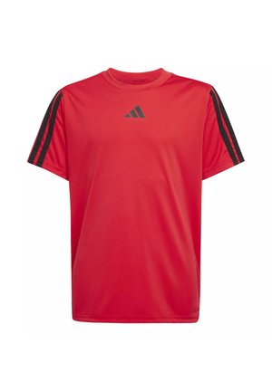Rotes Sport-T-Shirt mit kurzen Ärmeln, schwarzem Adidas-Logo auf der Brust und schwarzen Streifen an der Oberseite beider Ärmel.