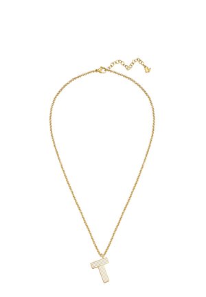 Collier chaîne en or avec un pendentif en forme de lettre T avec un design à rayures horizontales et verticales.