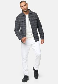 Thumbnail Image 2